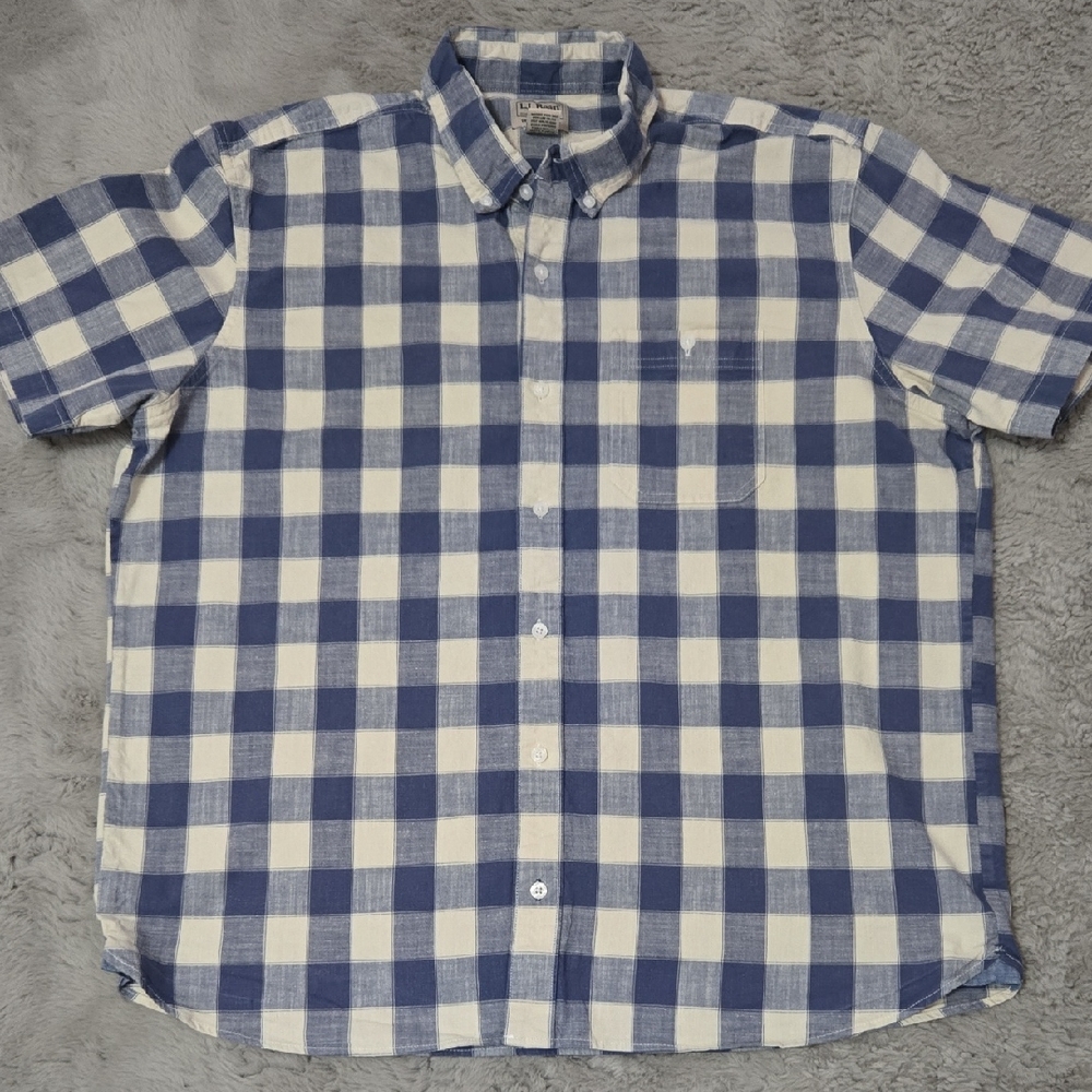 L.L Bean Blue and White Checkered Men's button down polo Shirt - size Large